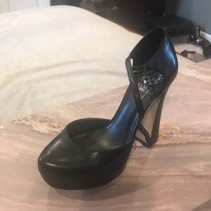 Platform pump with strap